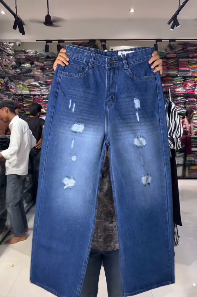 Classic Mid-Blue Distressed Straight-Leg Denim Jeans with Artistic Ripped Detailing, Five-Pocket Design & Everyday Casual Fit 👖✨