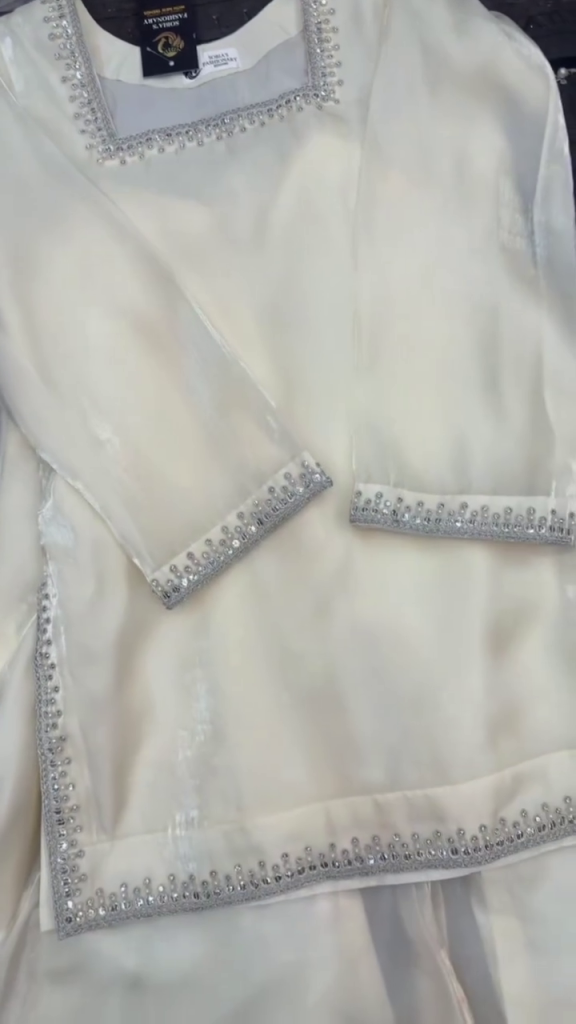 Elegant Women’s White Straight Kurta with Silver Sequin & Beaded Border Detailing – Graceful Ethnic Festive Wear ✨🌙
