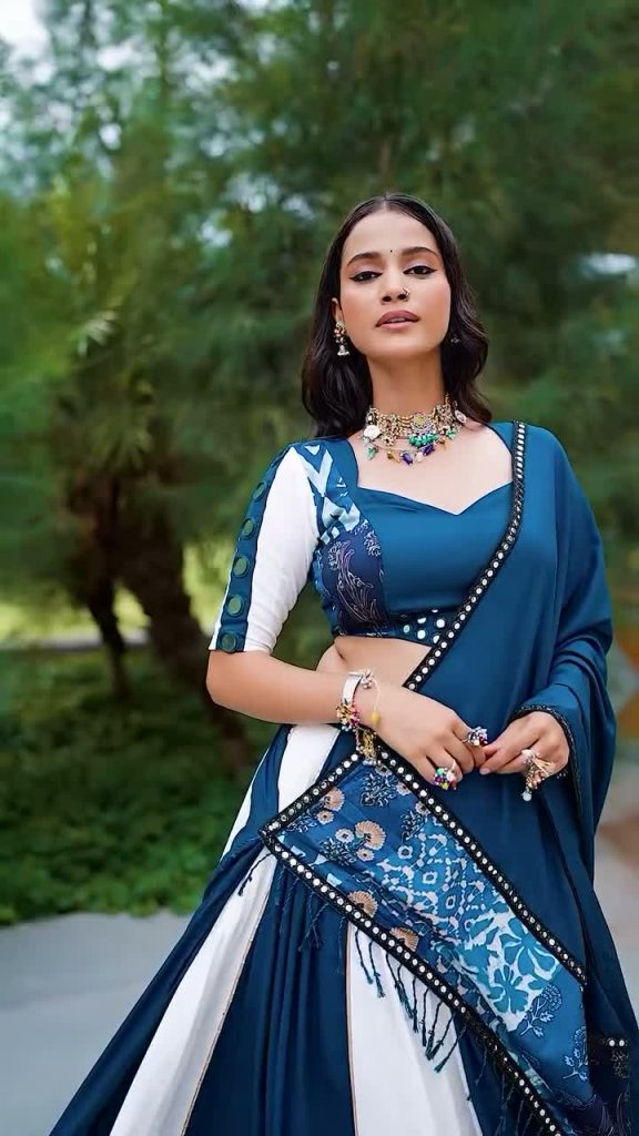 Chaniya Choli – Teal and White with Elephant Print Dupatta