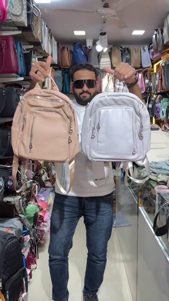🎒 Stylish Minimalist Multi-Compartment Mini Backpack – Lightweight Everyday Women’s & Girls’ Casual Travel Backpack with Adjustable Straps ✨🤍